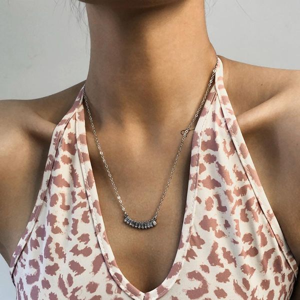 chains simple smile lip necklace women's single-layer rhinestone clavicle chain geometric fashion ins style niche accessories jewelry, Silver
chains simple smile lip necklace women's single-layer rhinestone clavicle chain geometric fashion ins style niche accessories jewelry, Silver