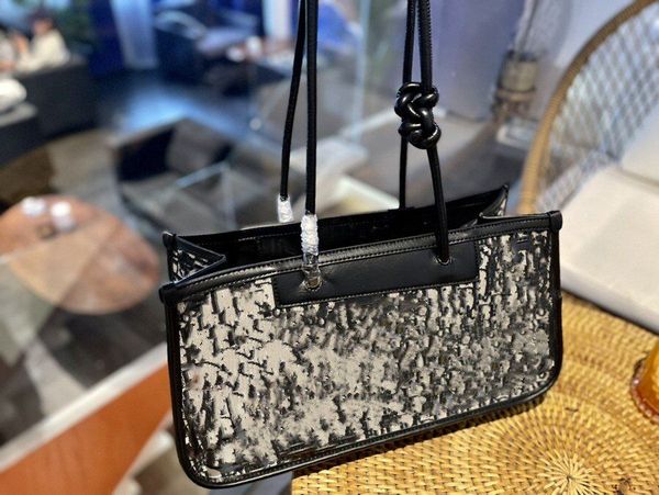handbags leopard print shoulder bag for women waterproof leather patchwork material lightweight and practical underarm bags flap handbag
handbags leopard print shoulder bag for women waterproof leather patchwork material lightweight and practical underarm bags flap handbag