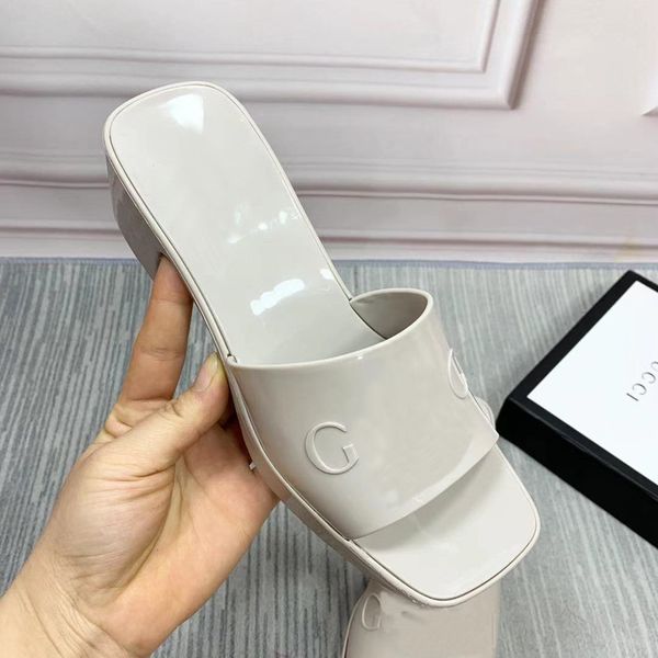 2021 new summer sweet casual daily beach thick with solid color thick with candy color one-line women's slippers, Black
2021 new summer sweet casual daily beach thick with solid color thick with candy color one-line women's slippers, Black