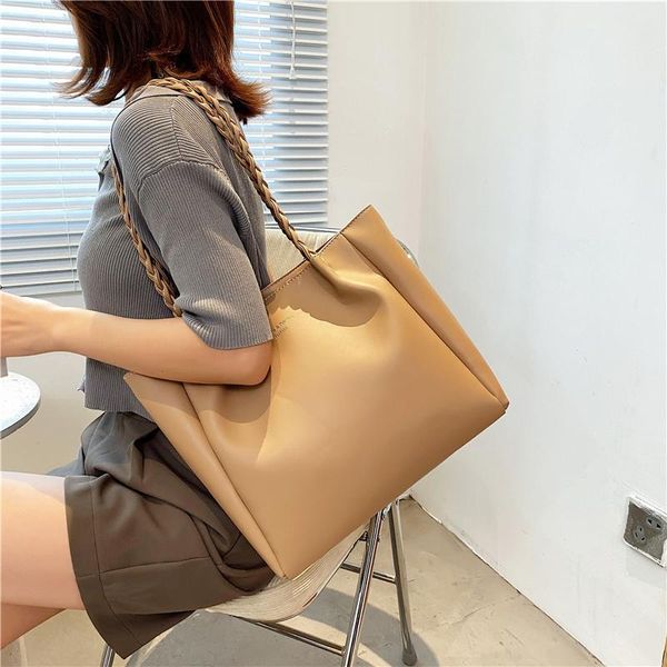 women crossbody mobile wallet pocket coin purse pearl chain one shoulder mini phone bag bags
women crossbody mobile wallet pocket coin purse pearl chain one shoulder mini phone bag bags