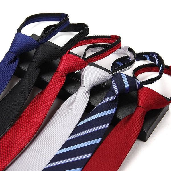 2020 new designers brands fashion business casual 5cm slim ties for men zipper necktie formal work with gift box, Black;gray
2020 new designers brands fashion business casual 5cm slim ties for men zipper necktie formal work with gift box, Black;gray