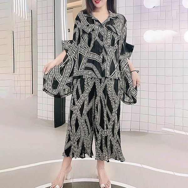 chiffon gold wire embroidery line fashion lapel collar and print pants two piecce set women's blouses & shirts, White
chiffon gold wire embroidery line fashion lapel collar and print pants two piecce set women's blouses & shirts, White