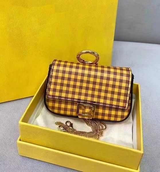 women messenger bag fashion plaid cross body luxurys designers bags lady shoulder handbag genuine leather good quality all match elegant
women messenger bag fashion plaid cross body luxurys designers bags lady shoulder handbag genuine leather good quality all match elegant