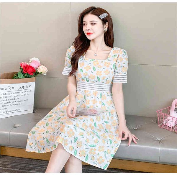summer chiffon floral office ladies dress temperament square collar embroidery flower dress slim skirt, Black;gray
summer chiffon floral office ladies dress temperament square collar embroidery flower dress slim skirt, Black;gray