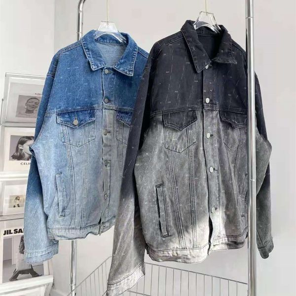 2021 autumn new fashion brand paris home gradient letter printing simple casual couple denim coat, Black;brown
2021 autumn new fashion brand paris home gradient letter printing simple casual couple denim coat, Black;brown