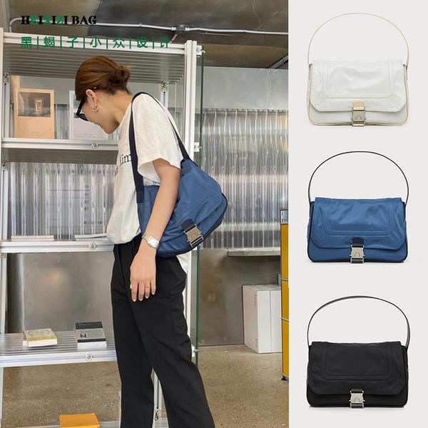 evening bags bag female 2021 korean version of large capacity commuter tote casual nylon cloth lock buckle shoulder armpit
evening bags bag female 2021 korean version of large capacity commuter tote casual nylon cloth lock buckle shoulder armpit