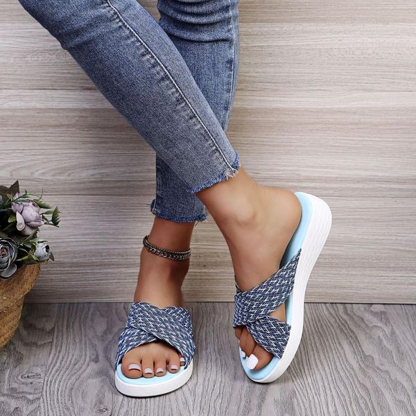 slippers 2021 summer women's imitation leather thick sole round head beach rubber casual slipper women non-slip flip flop shoes, Black
slippers 2021 summer women's imitation leather thick sole round head beach rubber casual slipper women non-slip flip flop shoes, Black