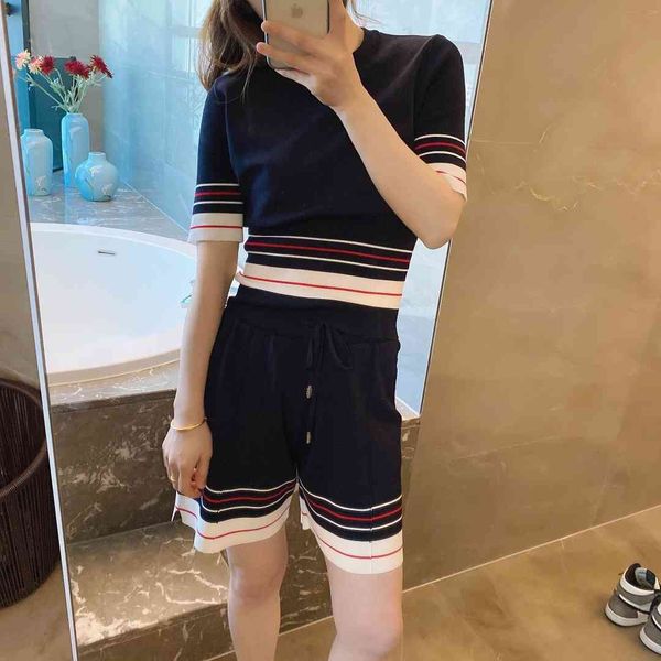 1359 color stripe ice silk suit new summer fashion leisure sports slim fit short sleeve pants, Gray
1359 color stripe ice silk suit new summer fashion leisure sports slim fit short sleeve pants, Gray