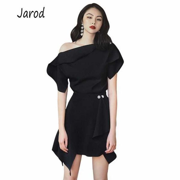 summer women runway 2 pcs set fashion black ruffles off shoulder shirt + beading irregular skirts 210526, White
summer women runway 2 pcs set fashion black ruffles off shoulder shirt + beading irregular skirts 210526, White