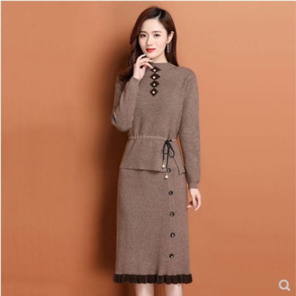 Vintage portrait ladies v neck cardigans sexy high-waisted skirts suits for woman d573, Black
Vintage portrait ladies v neck cardigans sexy high-waisted skirts suits for woman d573, Black