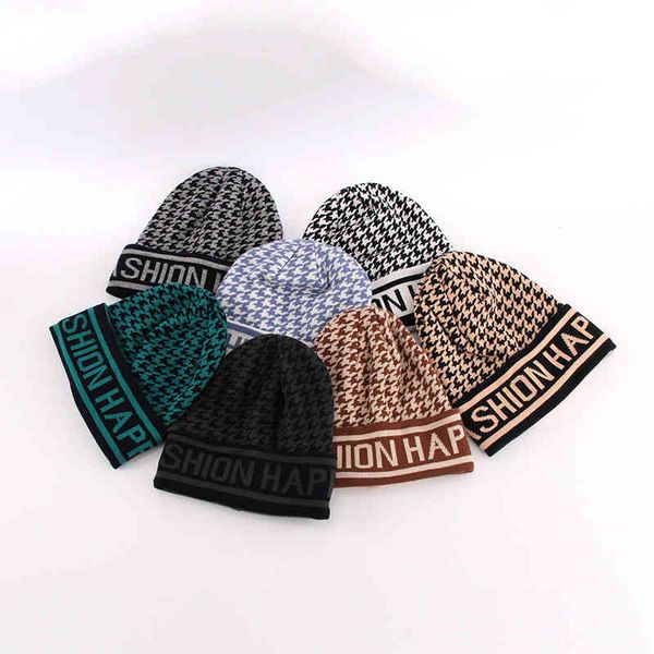 autumn and winter new women's fashion embroidered letter knitted hat autumn outdoor sports leisure wool men, Blue;gray
autumn and winter new women's fashion embroidered letter knitted hat autumn outdoor sports leisure wool men, Blue;gray