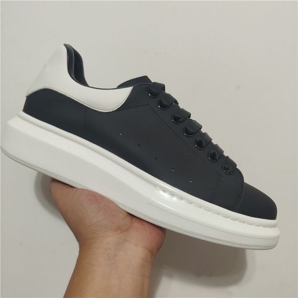 2021 men women casual shoes platform sneakers black white shock pink suede leather trainers comfort style vintage with dust bag
2021 men women casual shoes platform sneakers black white shock pink suede leather trainers comfort style vintage with dust bag