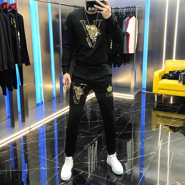 hoodies male autumn round collar sweater suit embroidered tiger broca letter manga pants two, Black
hoodies male autumn round collar sweater suit embroidered tiger broca letter manga pants two, Black