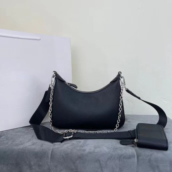 designers shoulder bags crossbody luxurys womens messenger cross body mini women hand fashion tote bag .
designers shoulder bags crossbody luxurys womens messenger cross body mini women hand fashion tote bag .
