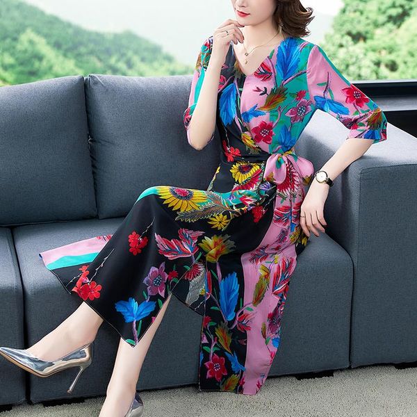 casual dresses 2021 korea floral mulberry silk beach v-neck midi dress summer vintage boho 4xl plus size sundress elegant bodycon party vest, Black;gray
casual dresses 2021 korea floral mulberry silk beach v-neck midi dress summer vintage boho 4xl plus size sundress elegant bodycon party vest, Black;gray