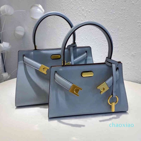 designer bags2021 new handbag messenger bag leather horizontal version fashion trend high-end temperament all-matchlux
designer bags2021 new handbag messenger bag leather horizontal version fashion trend high-end temperament all-matchlux