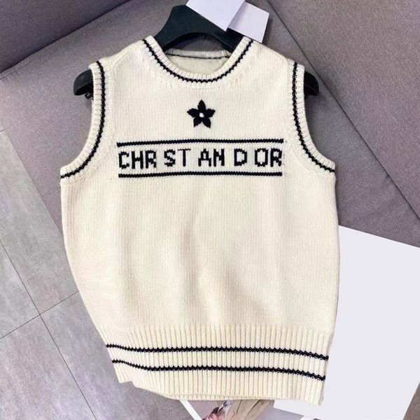 five pointed star letter embroidery wool sleeveless knitted vest women's autumn fashionable round neck, White
five pointed star letter embroidery wool sleeveless knitted vest women's autumn fashionable round neck, White