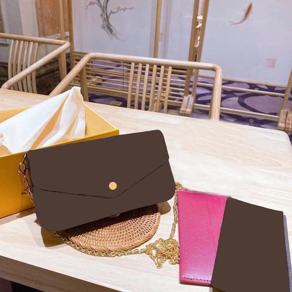 b-5 3-piece set handbags and small purses should bag fashion cover lock shoulder messenger bags sell designer travel toilet bags
b-5 3-piece set handbags and small purses should bag fashion cover lock shoulder messenger bags sell designer travel toilet bags