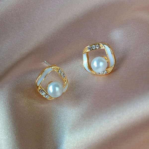 s925 silver needle korean simple pearl new style temperament net red square advanced sense earrings female, Black
s925 silver needle korean simple pearl new style temperament net red square advanced sense earrings female, Black