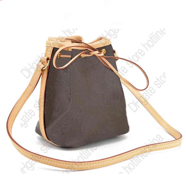 woman shopping leather purse tote new fashion shoulder bag serial number date code m41346
woman shopping leather purse tote new fashion shoulder bag serial number date code m41346