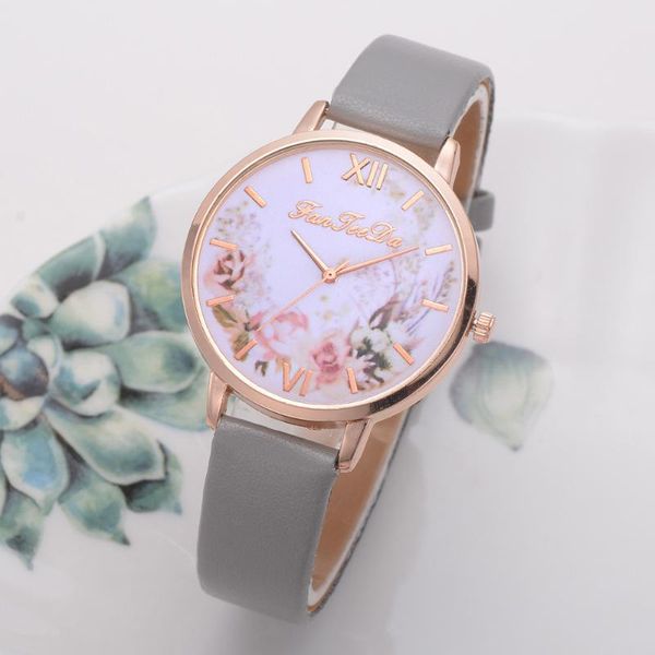wristwatches simplicity modern quartz watch women stylish simple women's casual fashion belt high quality, Slivery;brown
wristwatches simplicity modern quartz watch women stylish simple women's casual fashion belt high quality, Slivery;brown