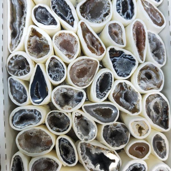 natural agate geode crystal hole mineral specimen contains clean clusters beautiful stones and crystals slice decorative objects & figurines
natural agate geode crystal hole mineral specimen contains clean clusters beautiful stones and crystals slice decorative objects & figurines