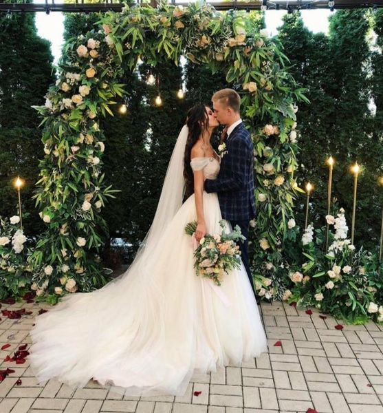 other wedding dresses long pleated a-line tulle off shoulder v-neck sweep train corset back brautkleid robes de soirée for women, White
other wedding dresses long pleated a-line tulle off shoulder v-neck sweep train corset back brautkleid robes de soirée for women, White