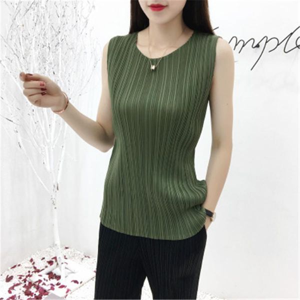 women's t-shirt miyake pleated 2021 summer plus size slim fashion solid color sleeveless vest small shirt, White
women's t-shirt miyake pleated 2021 summer plus size slim fashion solid color sleeveless vest small shirt, White