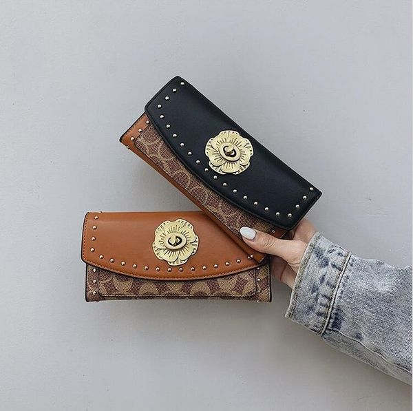 factory wholesale women handbag fashion printed long wallet punk metal personality chain bag folding rivets color matching leather womens wa, Red;black
factory wholesale women handbag fashion printed long wallet punk metal personality chain bag folding rivets color matching leather womens wa, Red;black