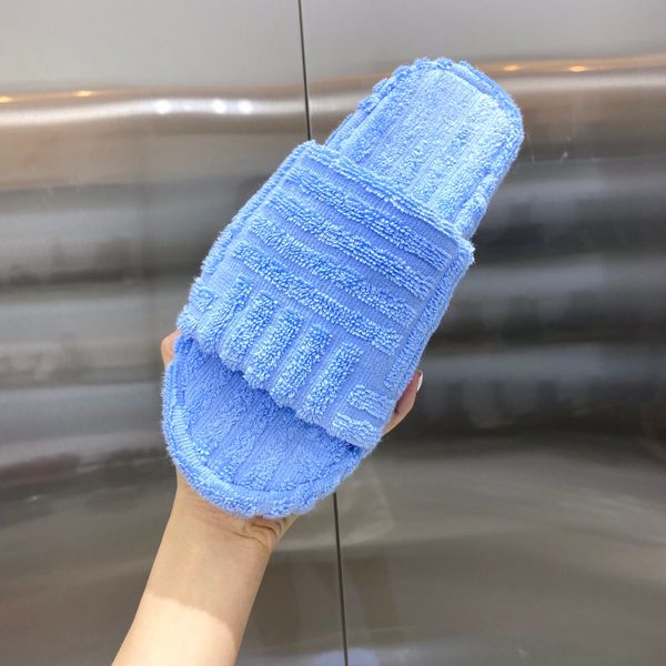 designer high-quality one-word thick-soled couple slippers, fashionable and versatile, comfortable wear-resistant, size 35-44, Black
designer high-quality one-word thick-soled couple slippers, fashionable and versatile, comfortable wear-resistant, size 35-44, Black