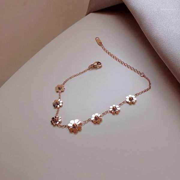 stainless steel 2022 fashion upscale jewelry elegant rose gold color daisy flowers bangles for women link chain, Black
stainless steel 2022 fashion upscale jewelry elegant rose gold color daisy flowers bangles for women link chain, Black