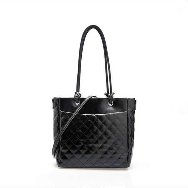 evening bags 2021 luxury desinger ladies single shoulder tote bag sacos de mujer vestir bolsa genuine leather handbags for women1
evening bags 2021 luxury desinger ladies single shoulder tote bag sacos de mujer vestir bolsa genuine leather handbags for women1