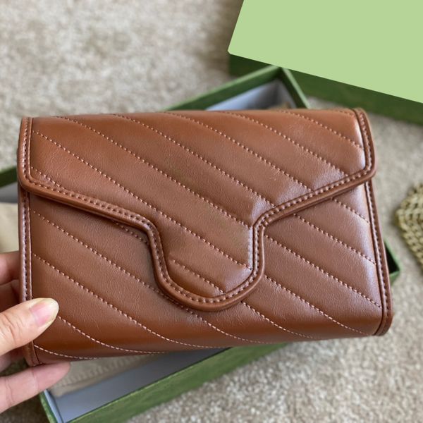 lady wallets chain fashion famous designers plain cross body shoulder hasp totes handbag interior zipper pocket causal women popular square, Red;black
lady wallets chain fashion famous designers plain cross body shoulder hasp totes handbag interior zipper pocket causal women popular square, Red;black