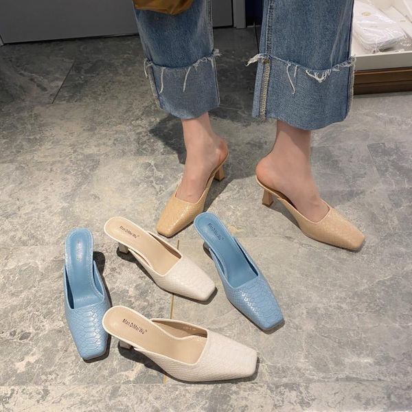 crocodile pattern kitten heel women mules strange med slippers sandals square toe elegant ladies shoes, Black 
crocodile pattern kitten heel women mules strange med slippers sandals square toe elegant ladies shoes, Black