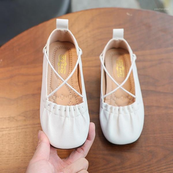 flat shoes kids 2021 spring autumn baby girls flats princess leather female students children wedding dress d4861, Black;grey
flat shoes kids 2021 spring autumn baby girls flats princess leather female students children wedding dress d4861, Black;grey