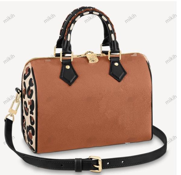 30cm 2021 luxurys designer shoulder bag hobo women tote lady camera genuine leather handbag mon0gram crossbody purse clutch bags
30cm 2021 luxurys designer shoulder bag hobo women tote lady camera genuine leather handbag mon0gram crossbody purse clutch bags