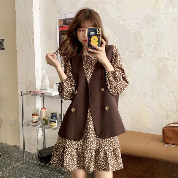 casual dresses long floral dress age season 2021 french gentle wind design feeling small temperament, Black;gray
casual dresses long floral dress age season 2021 french gentle wind design feeling small temperament, Black;gray