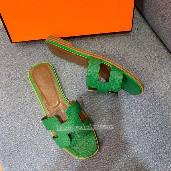 delivery in 2021, new co-branded fashion summer slippers, ladies high-quality leather platform comfortable shoes, high-heel sandals, Black;red
delivery in 2021, new co-branded fashion summer slippers, ladies high-quality leather platform comfortable shoes, high-heel sandals, Black;red