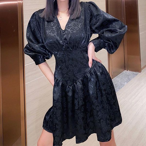 casual dresses spring women's gothic black vintage long sleeve lady harajuku elegant v-neck floral print pleated slim dress chic, Black;gray
casual dresses spring women's gothic black vintage long sleeve lady harajuku elegant v-neck floral print pleated slim dress chic, Black;gray
