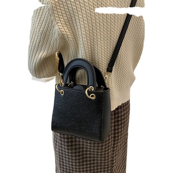 fashion bag women's handbags single shoulder messenger embossed leather hand bags luxury wrist women clutches casual
fashion bag women's handbags single shoulder messenger embossed leather hand bags luxury wrist women clutches casual