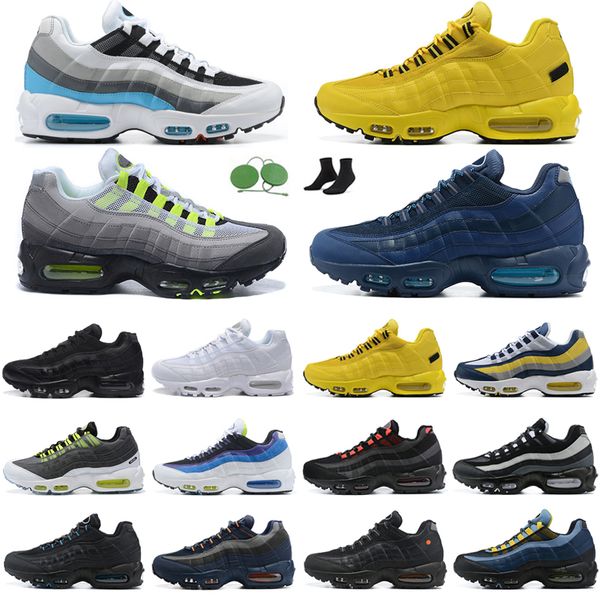 nyc taxi men running shoes triple black white navy blue neon michigan laser fuchsia worldwide mens trainers outdoor sport sneakers size 36-4
nyc taxi men running shoes triple black white navy blue neon michigan laser fuchsia worldwide mens trainers outdoor sport sneakers size 36-4