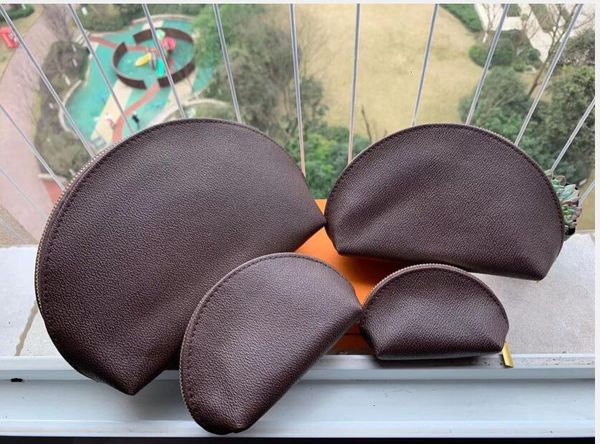 outlet2020 4pcs/set women cosmetic bags famous makeup designer travel pouch make up ladies cluch purses organizador toiletry 8570
outlet2020 4pcs/set women cosmetic bags famous makeup designer travel pouch make up ladies cluch purses organizador toiletry 8570
