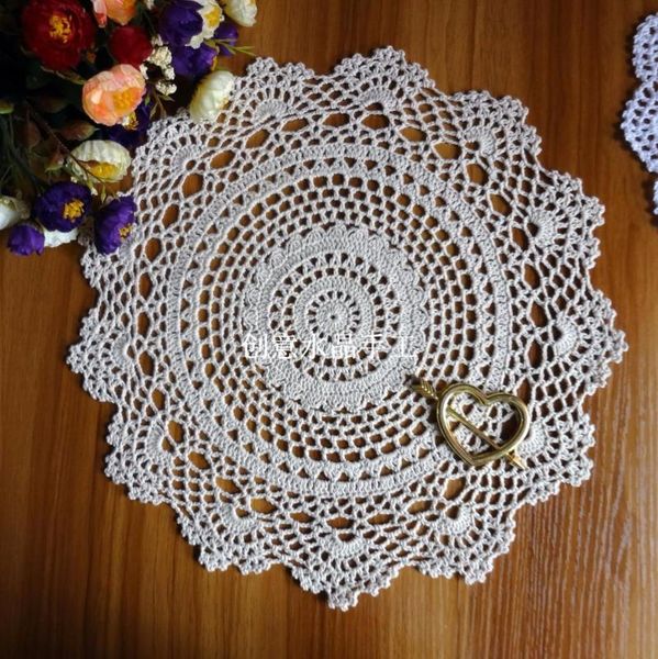 fashion high end luxury cotton knitted tablecloth with cutout flower for home decor table runner 100% handmade cover cloth
fashion high end luxury cotton knitted tablecloth with cutout flower for home decor table runner 100% handmade cover cloth