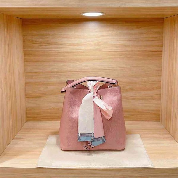 storage baaghandbag female wild bucket bag 2021 celebrity trendy one-shoulder messenger niche design contracted cowhide high-capacity senior
storage baaghandbag female wild bucket bag 2021 celebrity trendy one-shoulder messenger niche design contracted cowhide high-capacity senior