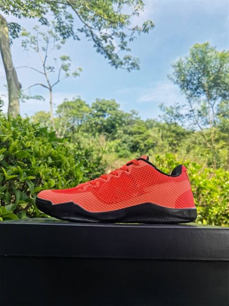 black mamba 11 em low barcelona men basketball shoes white washed teal bright crimson sport shoe with box
black mamba 11 em low barcelona men basketball shoes white washed teal bright crimson sport shoe with box