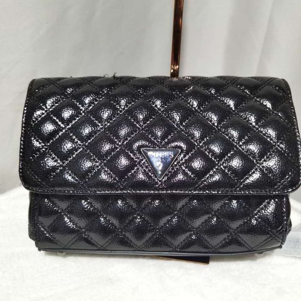 pu bags gues women's small fragrance chain single shoulder bag messenger square
pu bags gues women's small fragrance chain single shoulder bag messenger square