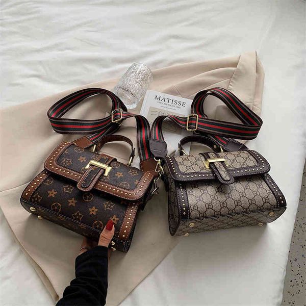 2022 factory outlet online bag women's autumn and winter new korean portable small square bag trend fashion printed single shoulder mes
2022 factory outlet online bag women's autumn and winter new korean portable small square bag trend fashion printed single shoulder mes
