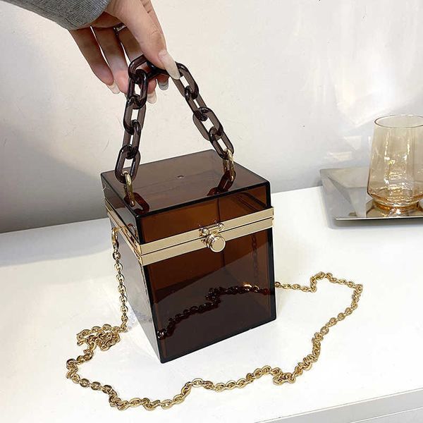 2021 women's personalized acrylic beaded hand temperament square box dinner bag
2021 women's personalized acrylic beaded hand temperament square box dinner bag
