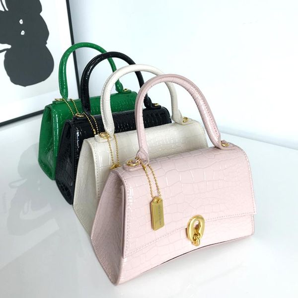 evening bags luxury exquisite shopping bag retro casual women totes shoulder solid color crocodile pu leather lady handbag
evening bags luxury exquisite shopping bag retro casual women totes shoulder solid color crocodile pu leather lady handbag