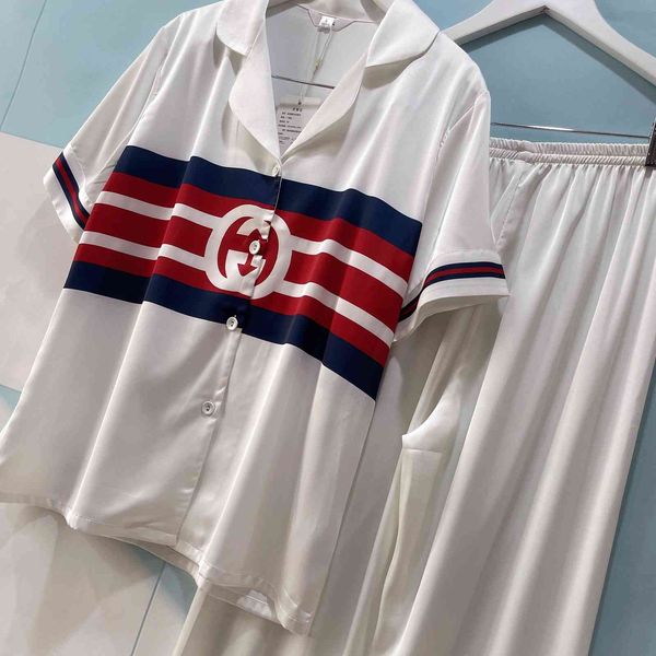 design clothing white fashion printed blue and red short sleeved trousers women's clothes lapel suit new jacquard pajamas
design clothing white fashion printed blue and red short sleeved trousers women's clothes lapel suit new jacquard pajamas